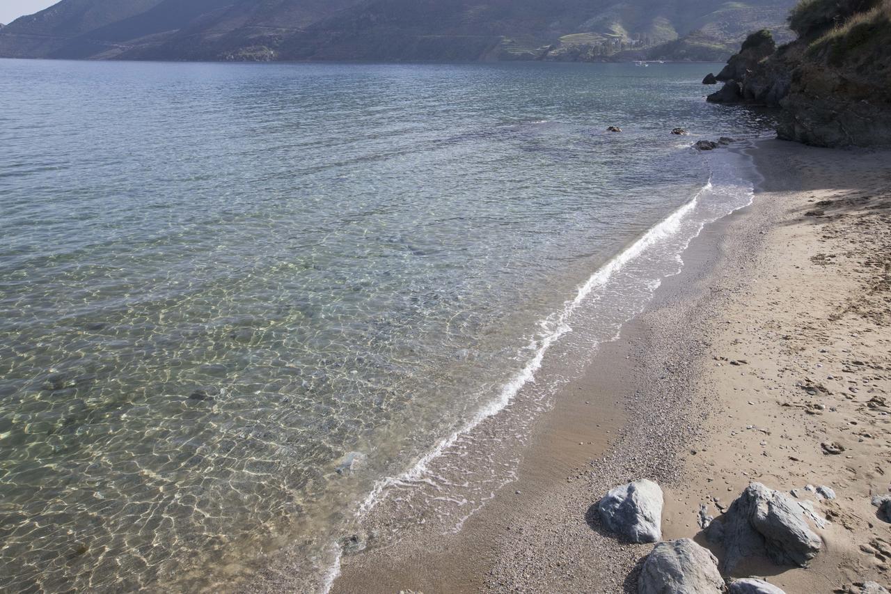 Kavoulakos Studios Skoutárion Buitenkant foto